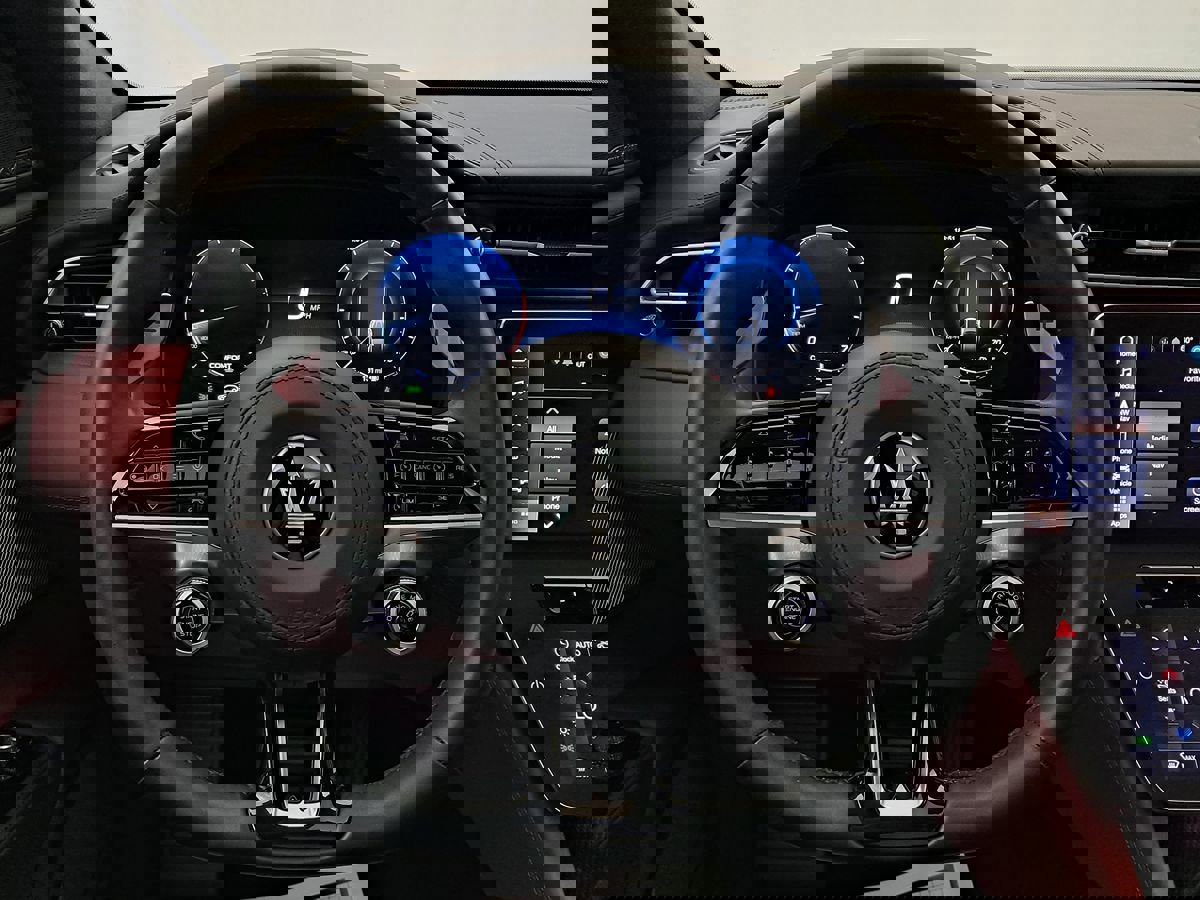 Used 2023 Maserati Grecale Modena image 13