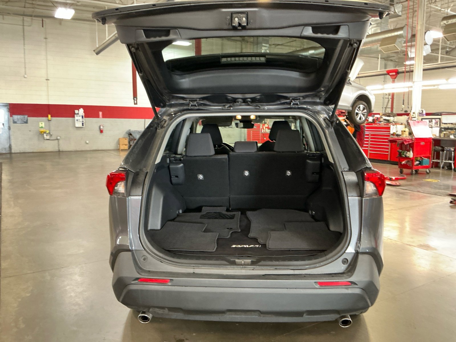 Certified 2021 Toyota RAV4 LE image 34