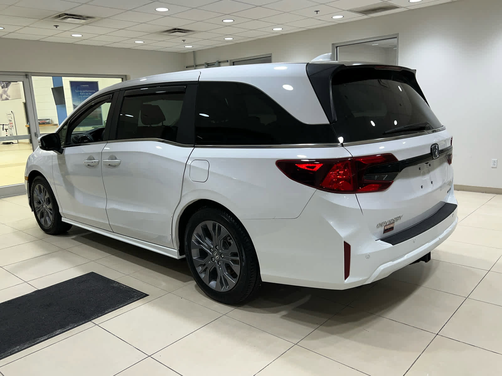 Certified 2025 Honda Odyssey Touring image 16