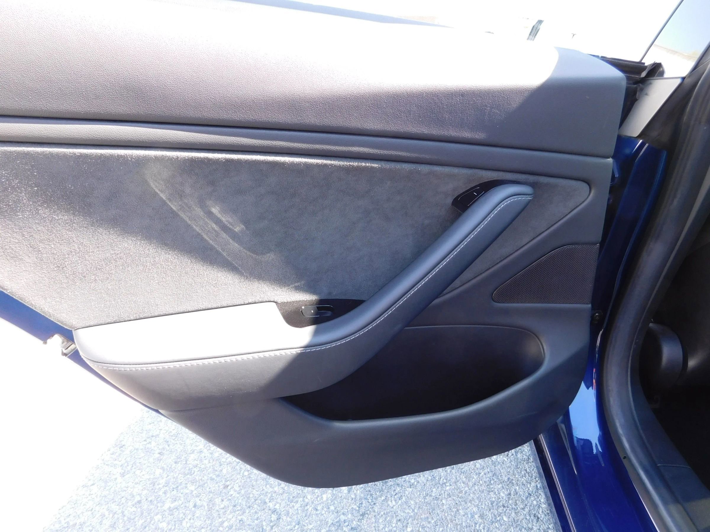 Used 2018 Tesla Model 3 Long Range RWD image 7