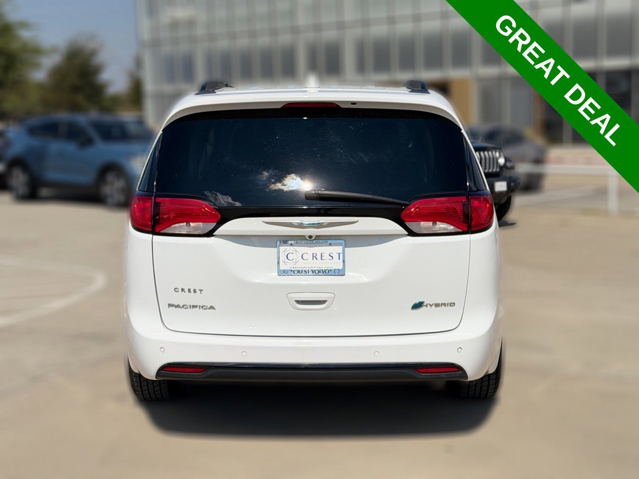 Used 2018 Chrysler Pacifica Touring-L FWD image 9