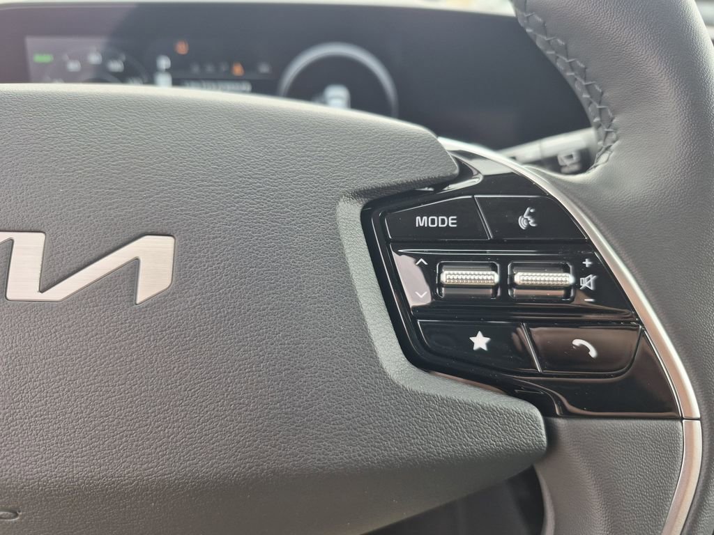 New 2026 Kia Niro Wind FWD image 19