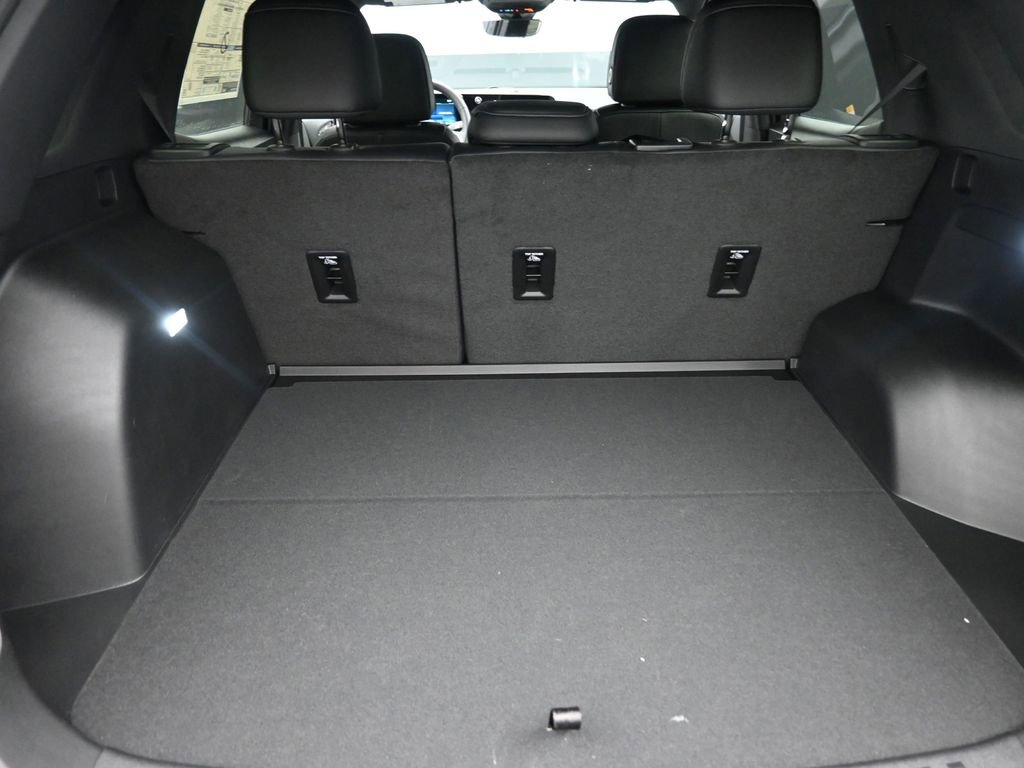 New 2026 Chevrolet Equinox LT w/ Convenience Package II AWD/4WD image 9