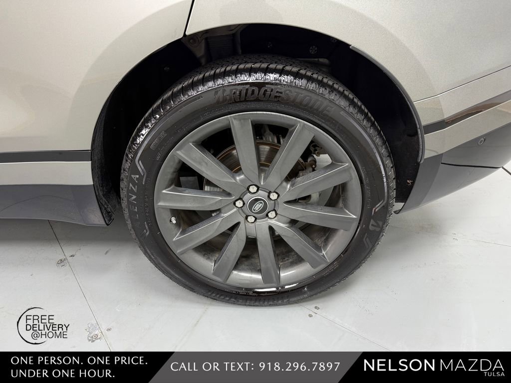 Used 2018 Land Rover Range Rover Velar R-Dynamic HSE AWD/4WD image 12