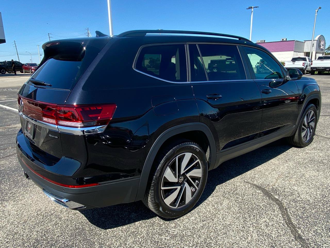 Used 2026 Volkswagen Atlas SE AWD/4WD image 8