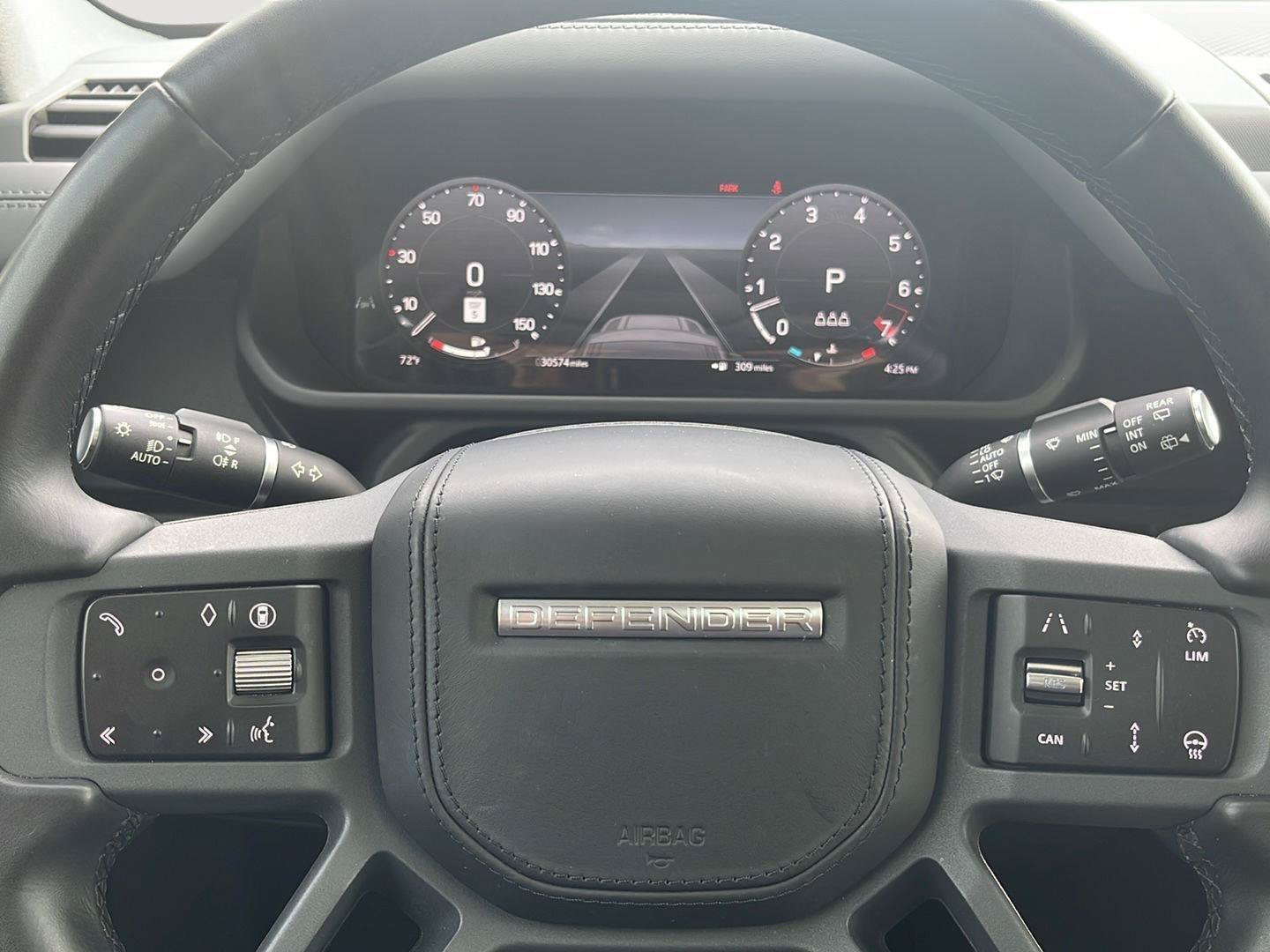 Used 2024 Land Rover Defender 110 X-Dynamic SE AWD/4WD image 28