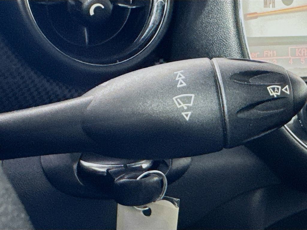 Used 2011 MINI Cooper S image 13