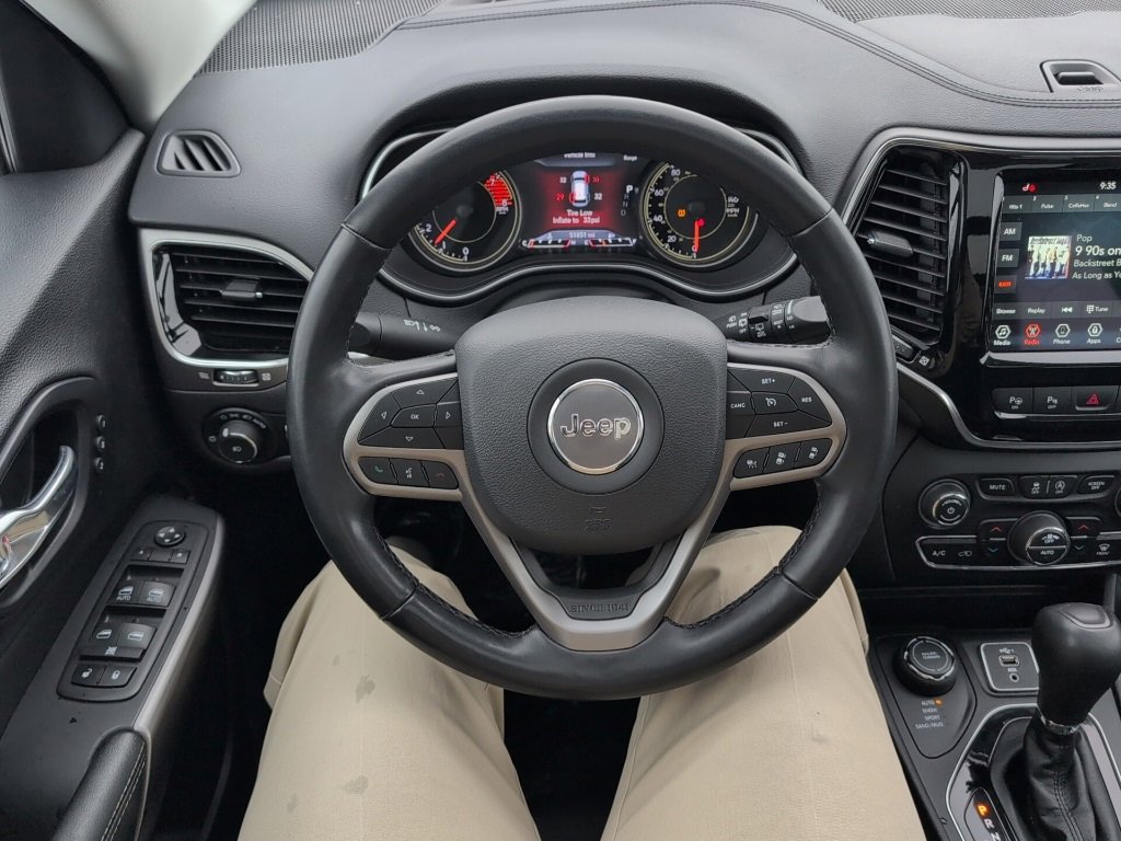 Used 2021 Jeep Cherokee Limited image 31