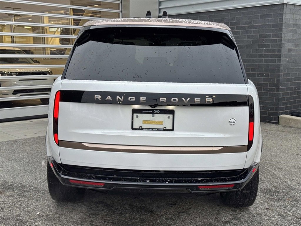 Used 2023 Land Rover Range Rover SV image 5