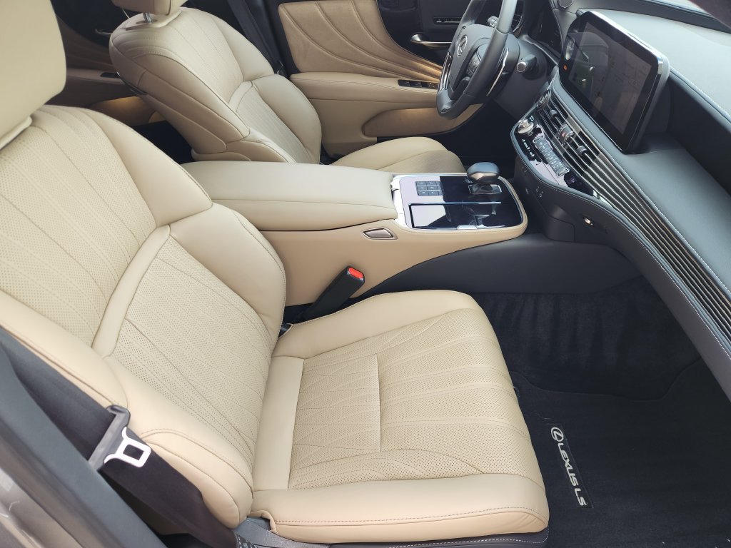 Used 2024 Lexus LS 500 w/ Interior Upgrade Package RWD image 14