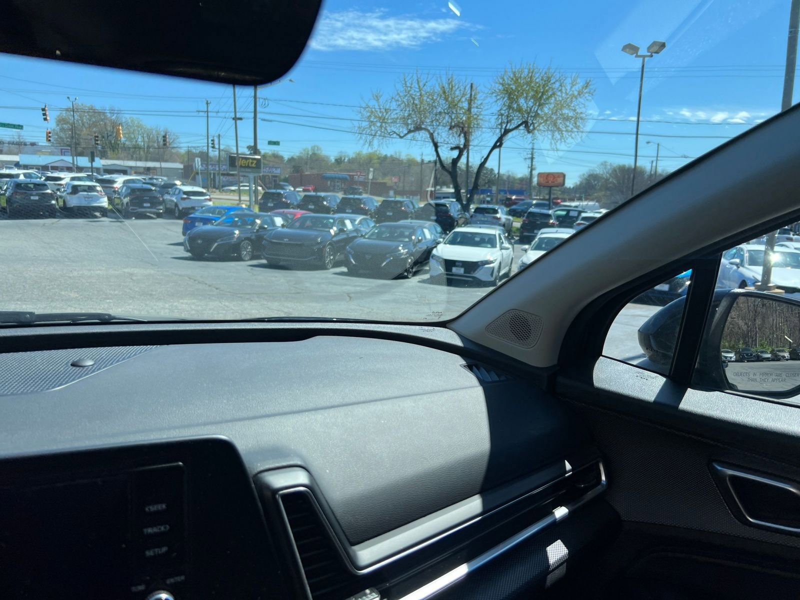 Used 2025 Kia Sportage LX image 30