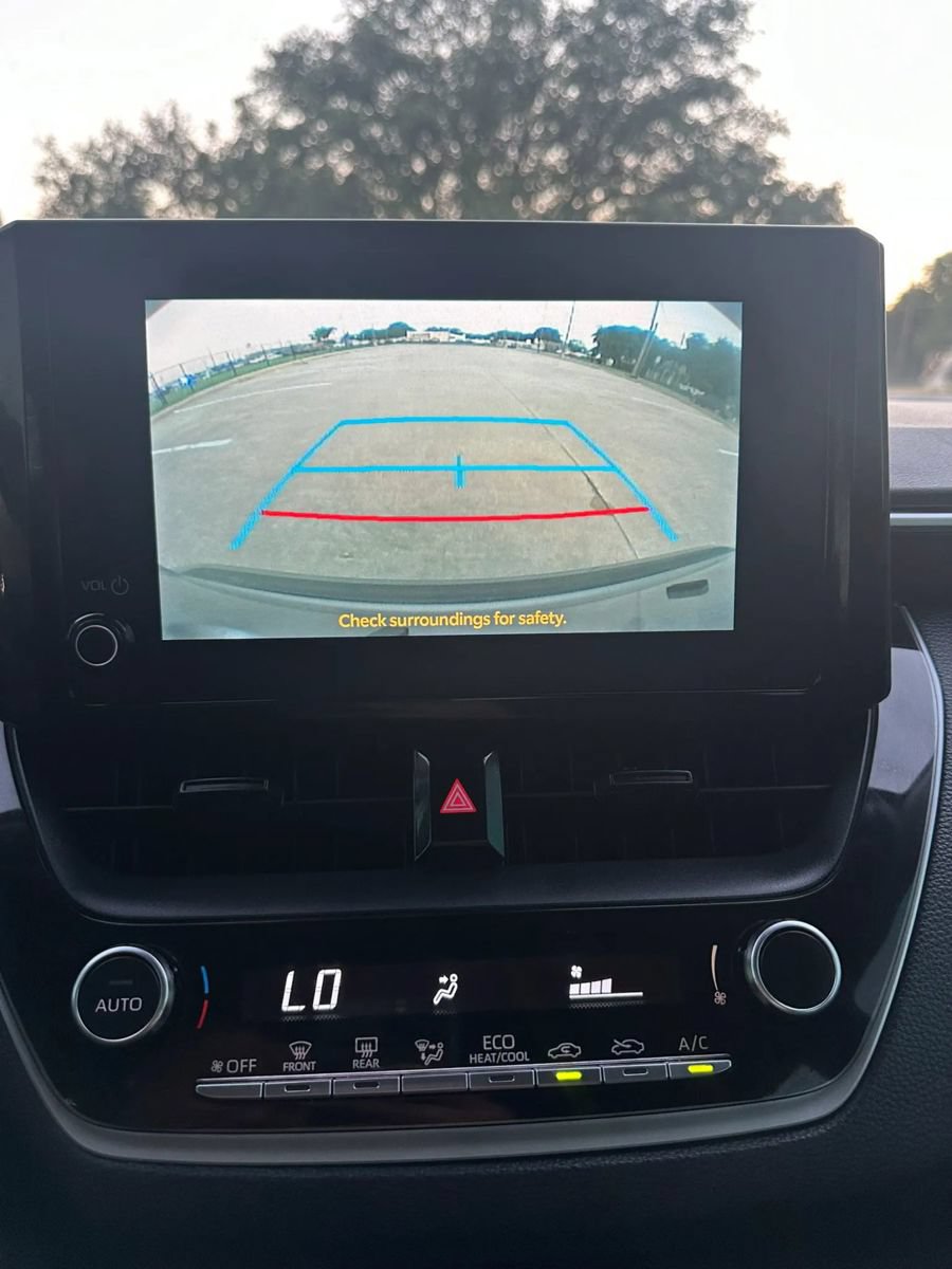 Used 2023 Toyota Corolla LE FWD image 29