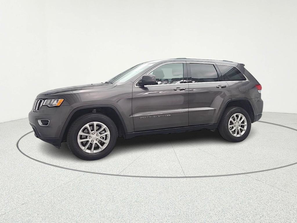 Used 2021 Jeep Grand Cherokee Laredo image 3