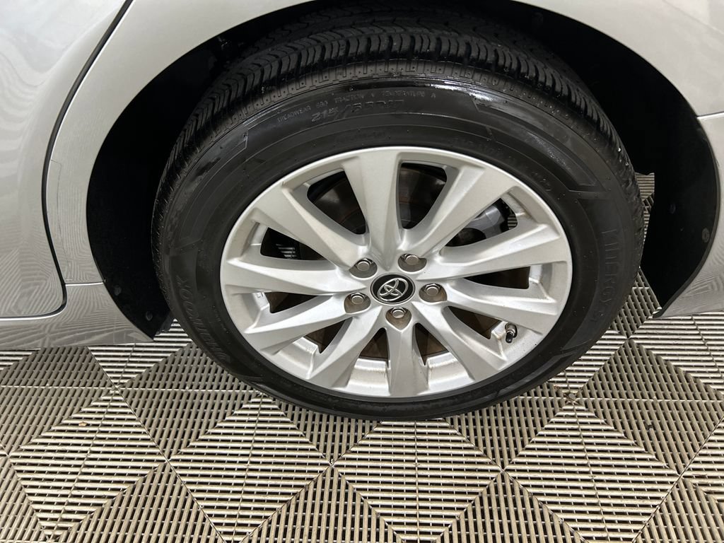 Used 2019 Toyota Camry LE FWD image 10
