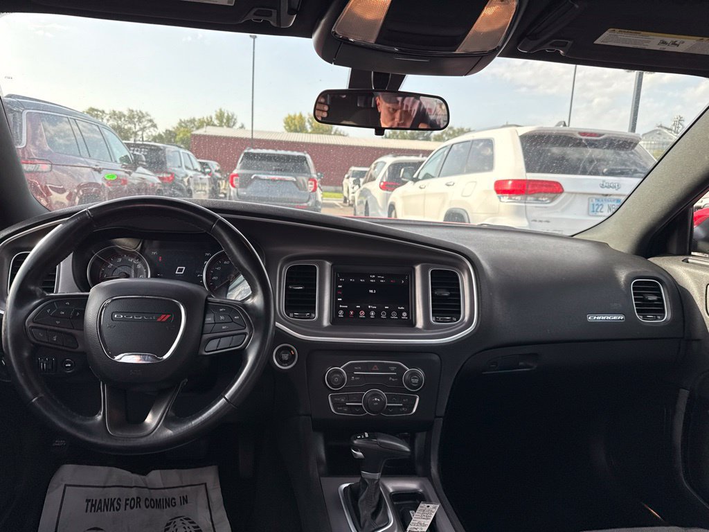Used 2022 Dodge Charger SXT RWD image 10