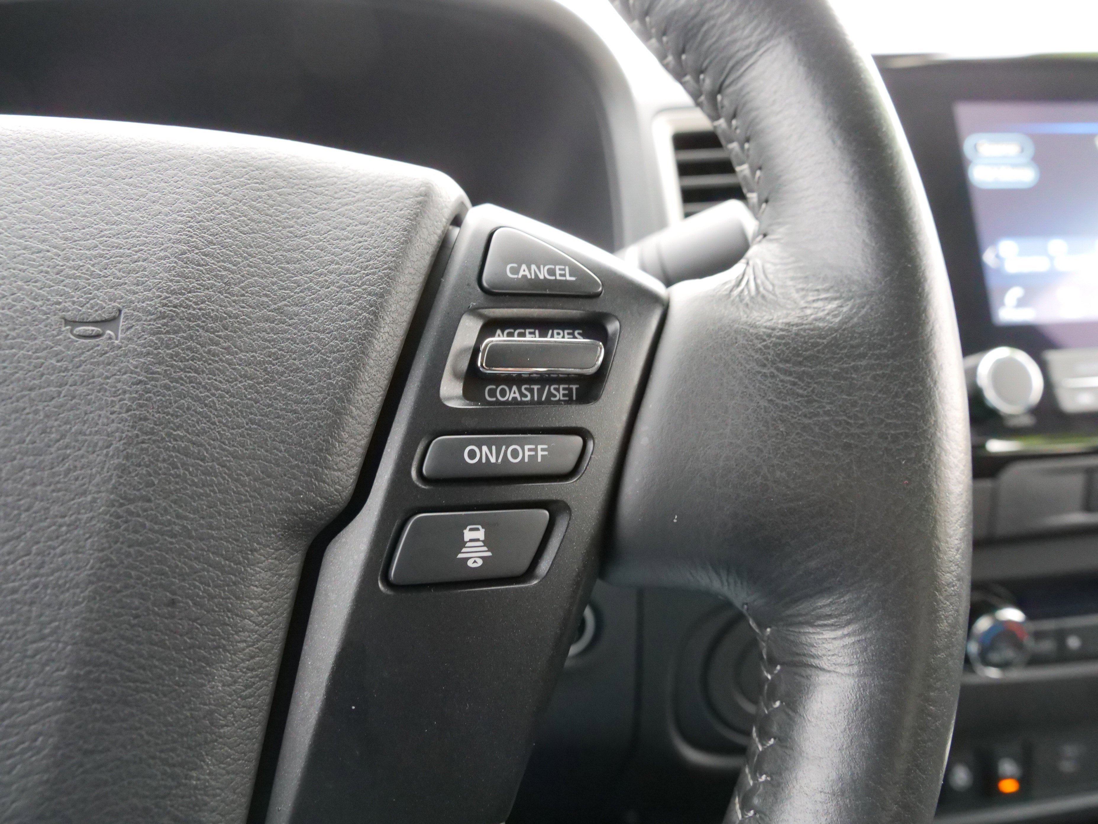 Used 2024 Nissan Frontier SV w/ SV Convenience Package image 23