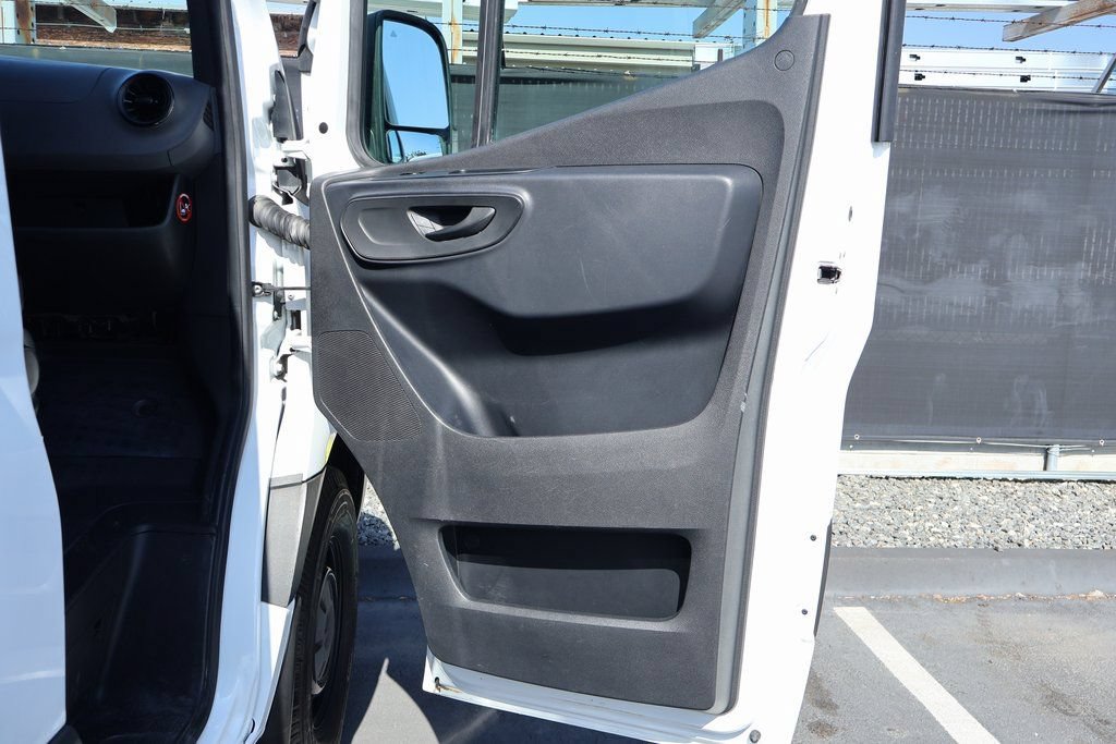 Used 2019 Mercedes-Benz Sprinter 144 image 12