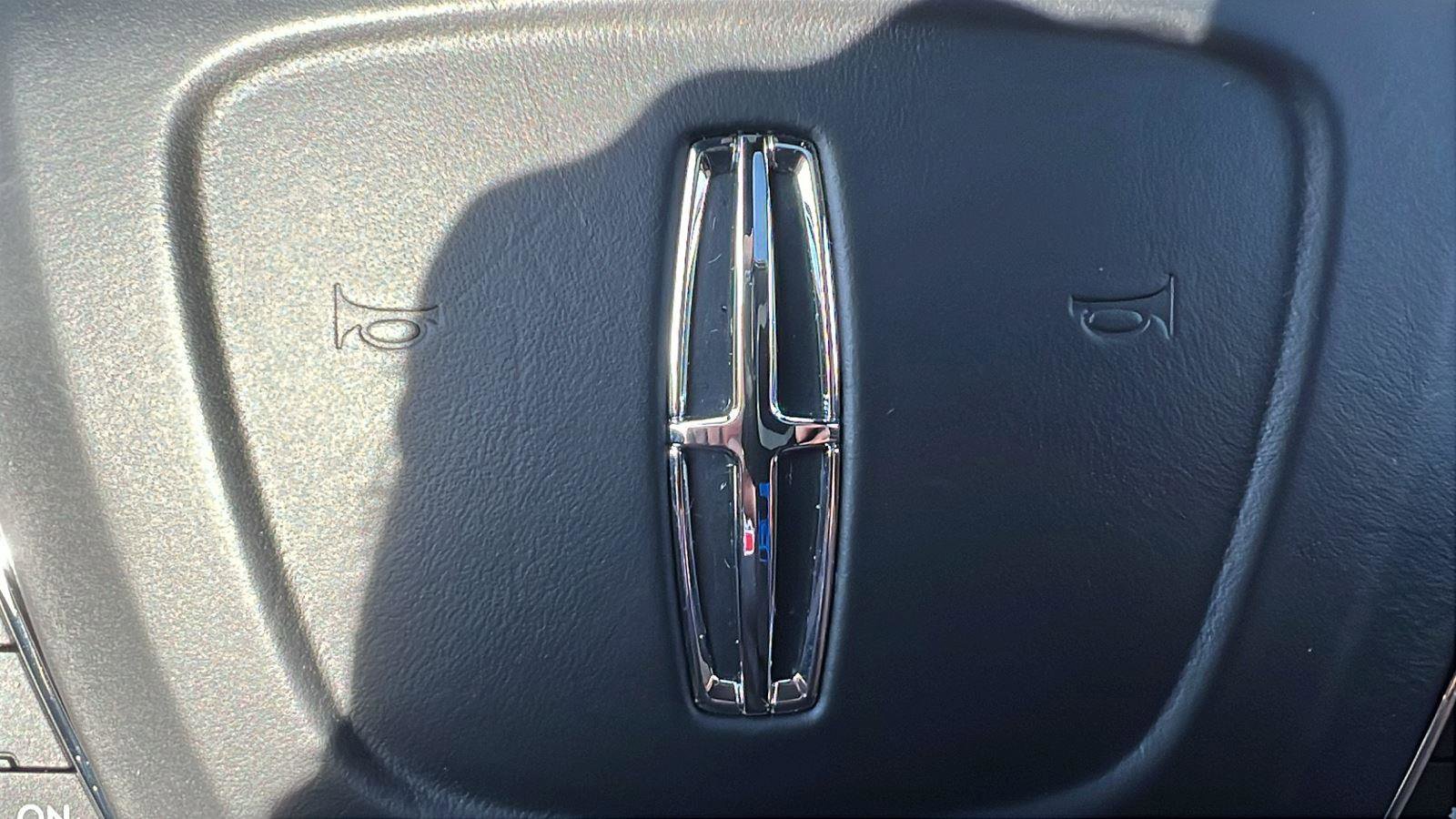 Used 2023 Lincoln Nautilus Reserve w/ Equipment Group 201A image 37