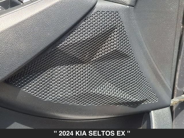Used 2024 Kia Seltos EX AWD/4WD image 13