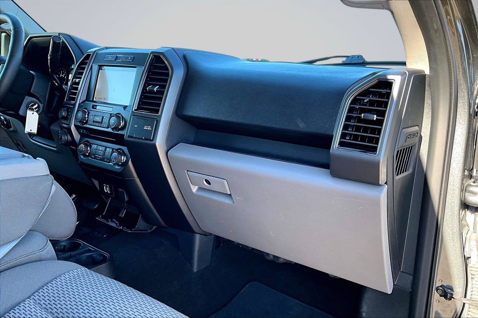 Used 2018 Ford F150 XLT w/ Equipment Group 302A Luxury AWD/4WD image 18