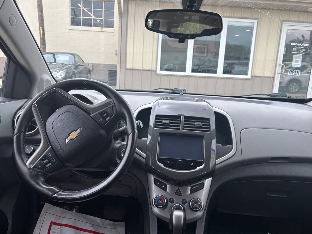 Used 2014 Chevrolet Sonic LTZ FWD image 7