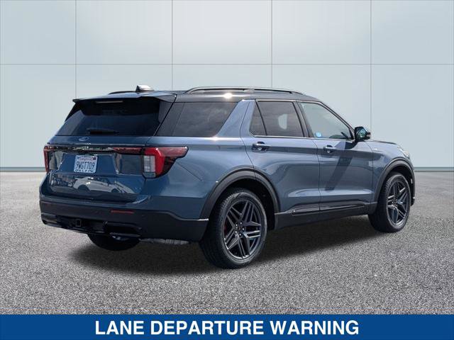 Used 2025 Ford Explorer ST-Line w/ Premium Package image 5