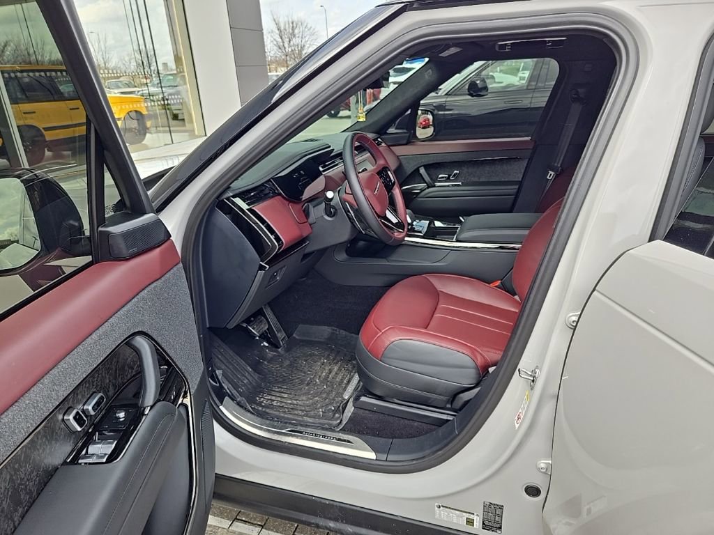 Certified 2025 Land Rover Range Rover Sport Autobiography image 16