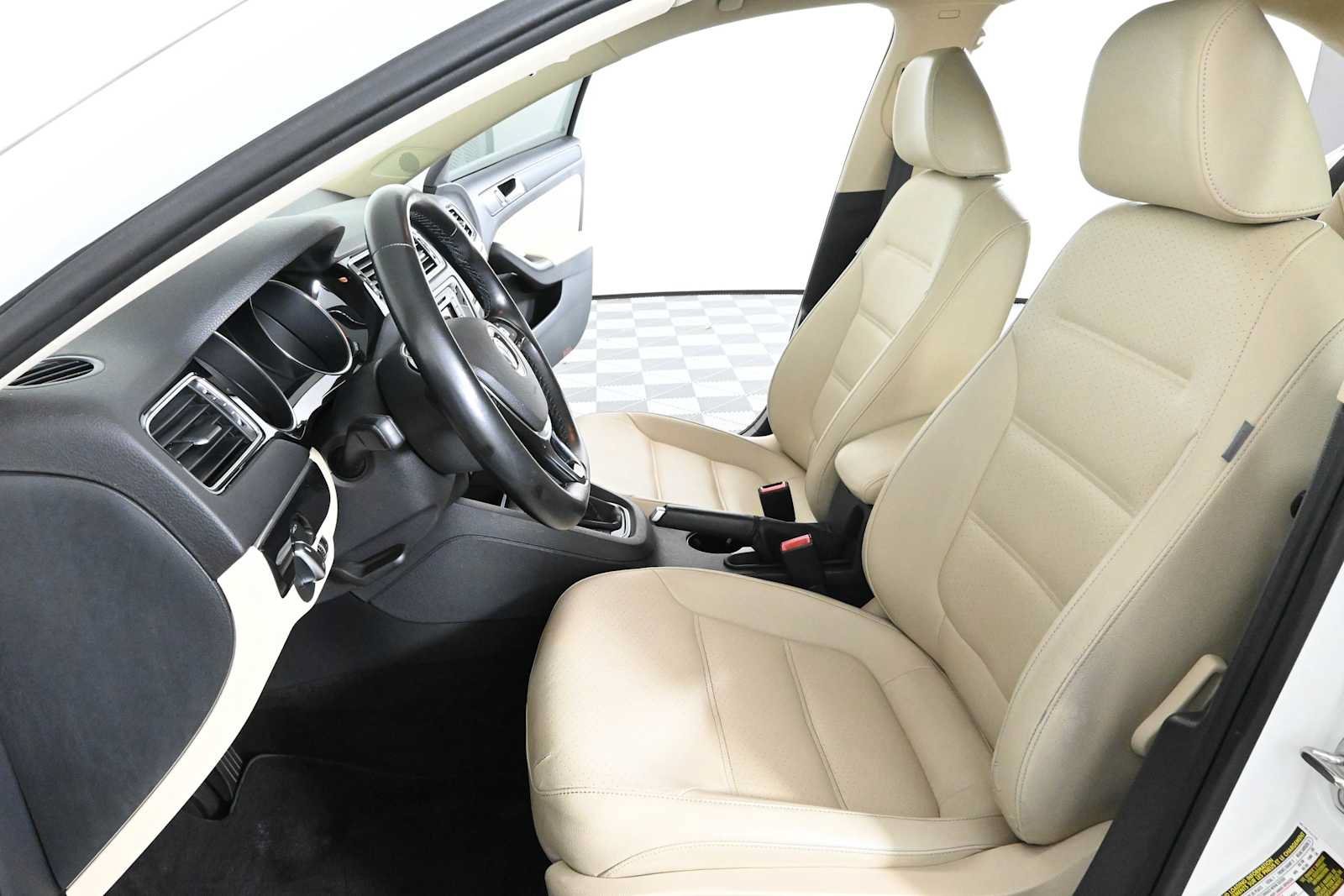 Used 2017 Volkswagen Jetta SEL FWD image 19