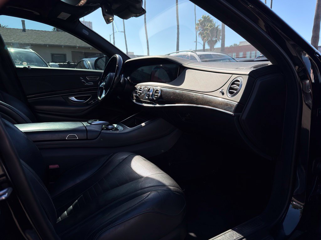 Used 2019 Mercedes-Benz S 560 Sedan image 29