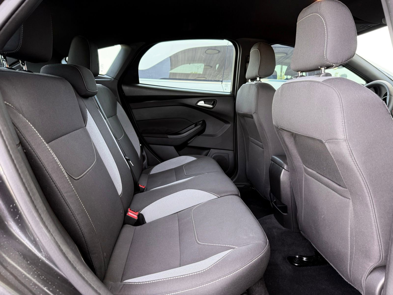 Used 2018 Ford Focus ST image 26