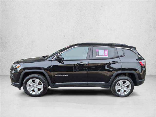 Used 2022 Jeep Compass Latitude w/ Convenience Group AWD/4WD image 9