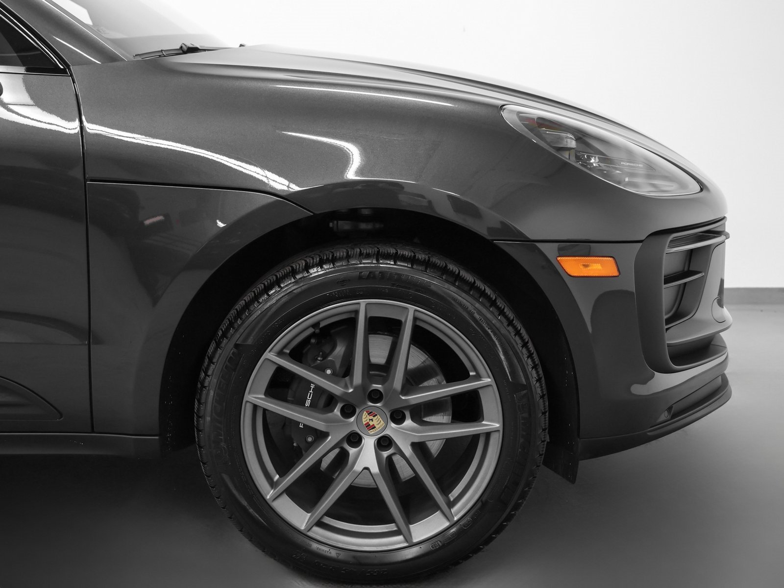 Used 2025 Porsche Macan image 15