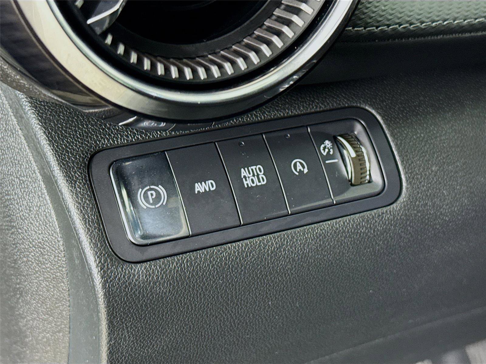 Used 2025 Chevrolet Equinox LT image 12