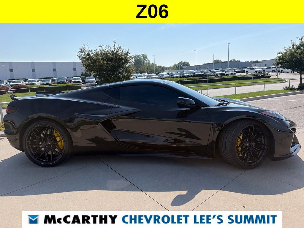 Used 2025 Chevrolet Corvette Z06 RWD image 15