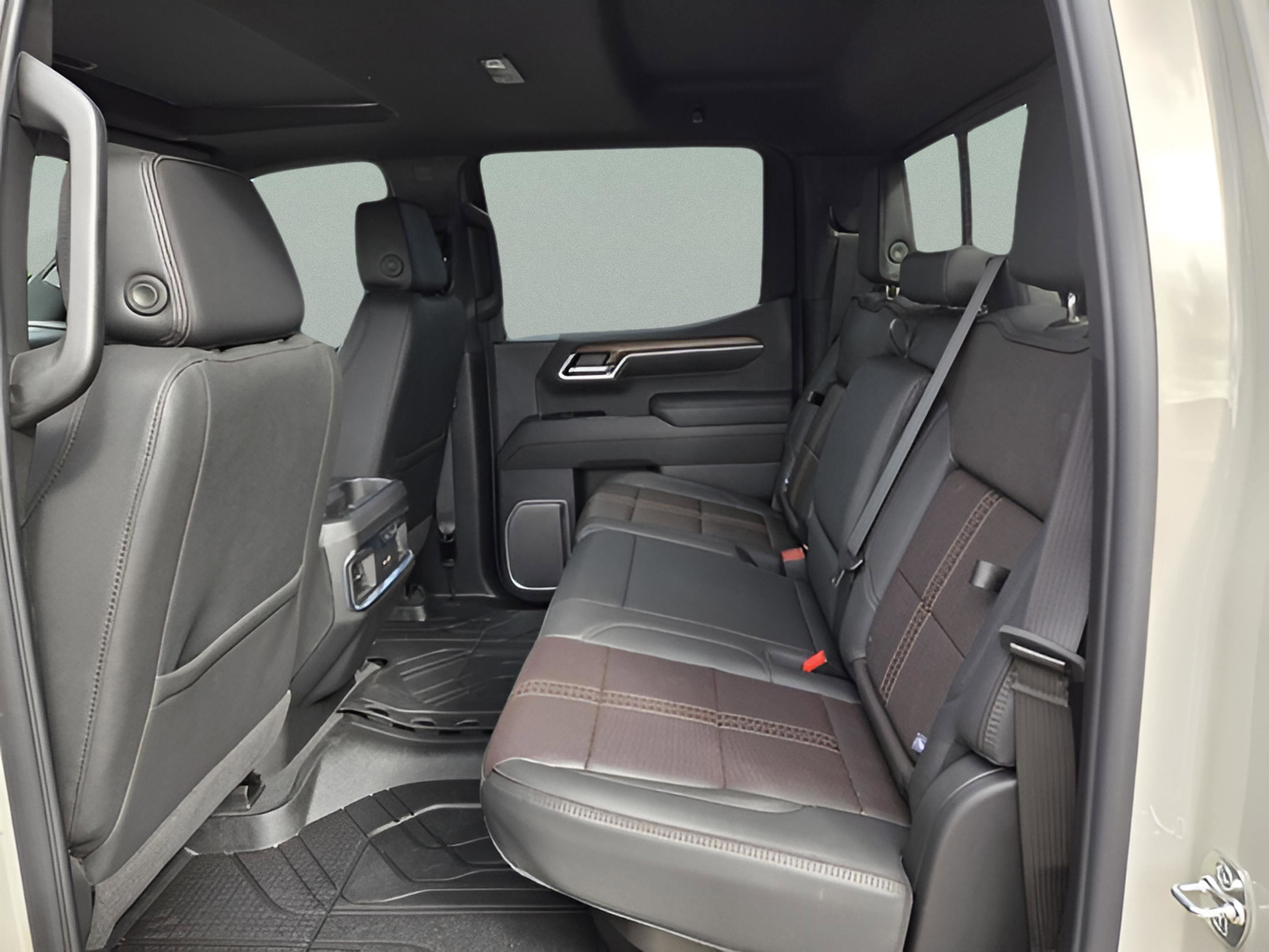 New 2026 Chevrolet Silverado 1500 High Country image 15