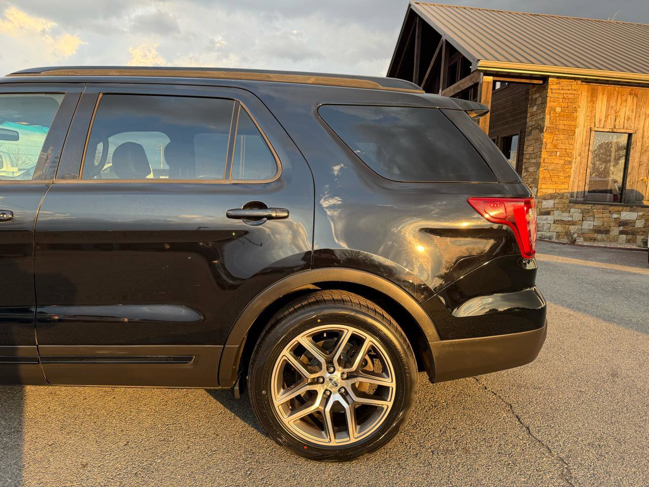Used 2016 Ford Explorer Sport image 41