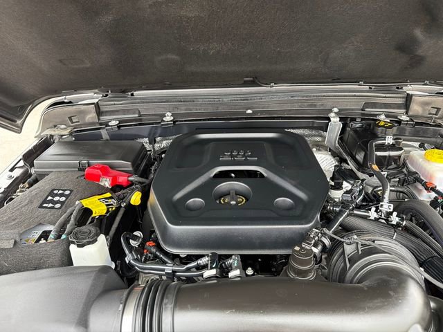 Used 2025 Jeep Wrangler Unlimited Rubicon AWD/4WD image 17