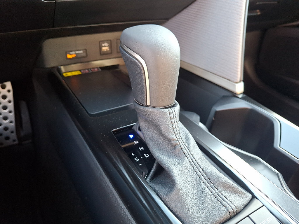 New 2026 Toyota Camry SE w/ Convenience Package FWD image 13