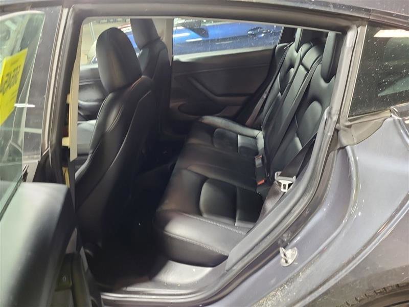 Used 2021 Tesla Model 3 Performance image 7