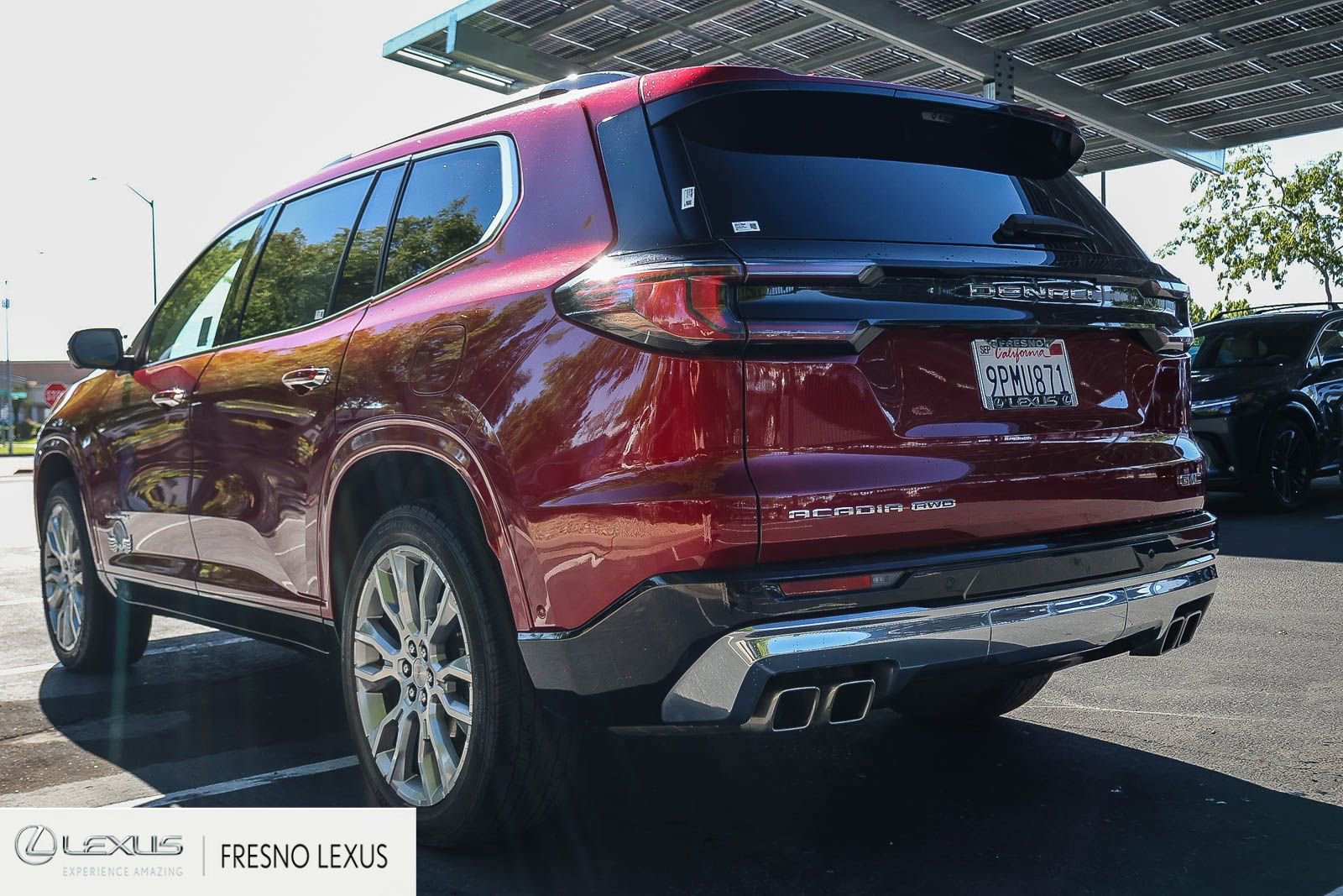 Used 2024 GMC Acadia Denali w/ Super Cruise Package AWD/4WD image 4
