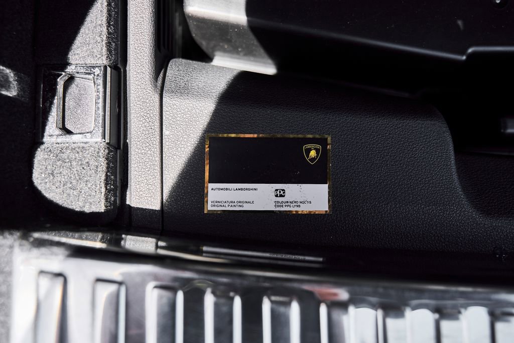 Used 2022 Lamborghini Urus AWD/4WD image 18