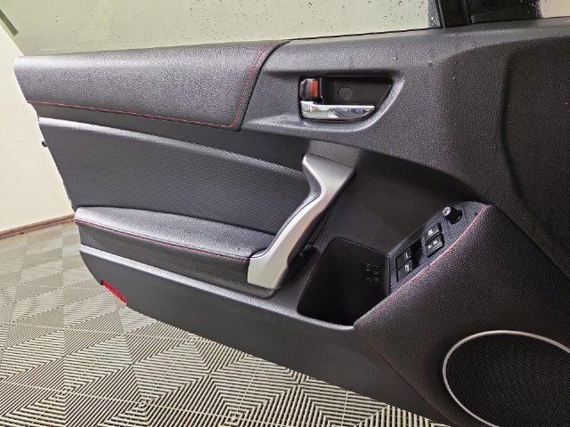Used 2016 Scion FR-S RWD image 26