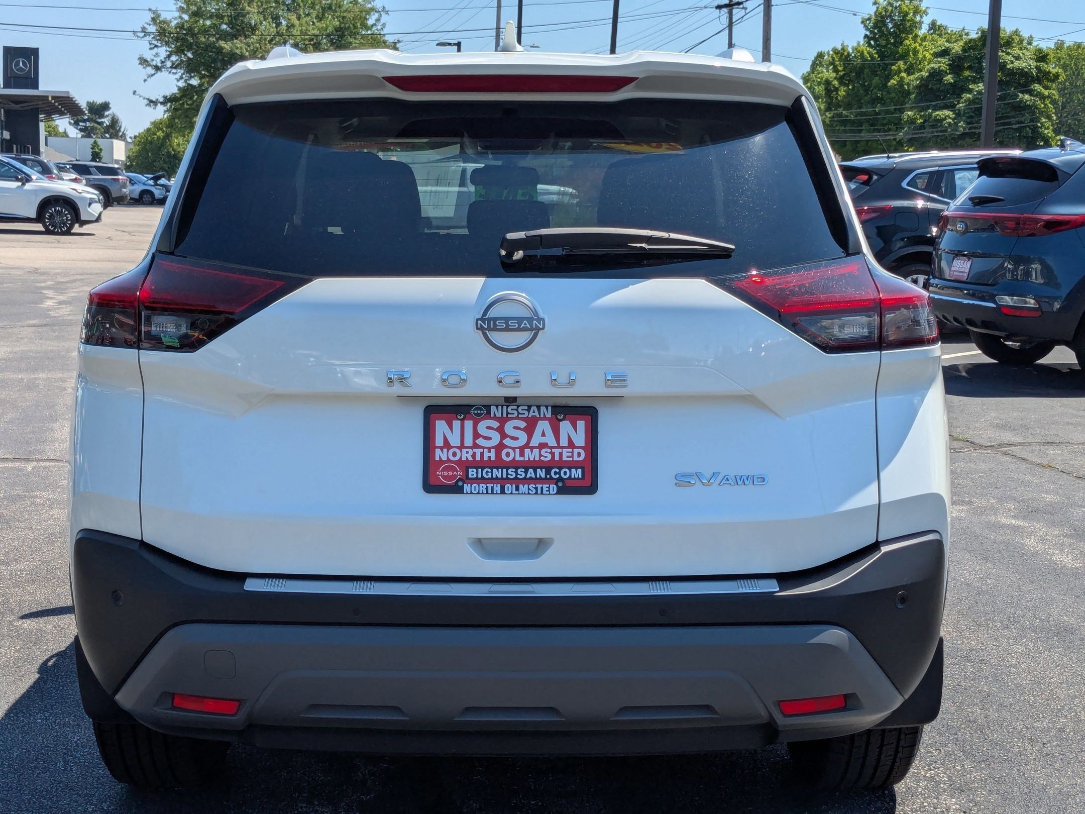 Certified 2022 Nissan Rogue SV w/ SV Premium Package image 6