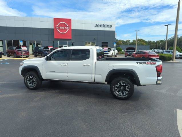Used 2019 Toyota Tacoma TRD Off-Road AWD/4WD image 10