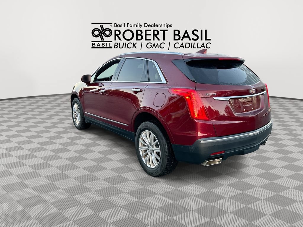 Used 2017 Cadillac XT5 FWD image 6