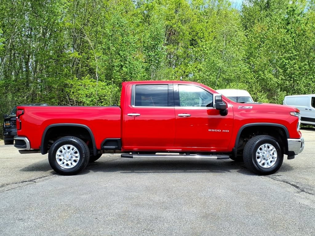 Used 2024 Chevrolet Silverado 2500 LTZ w/ LTZ Convenience Package AWD/4WD image 3