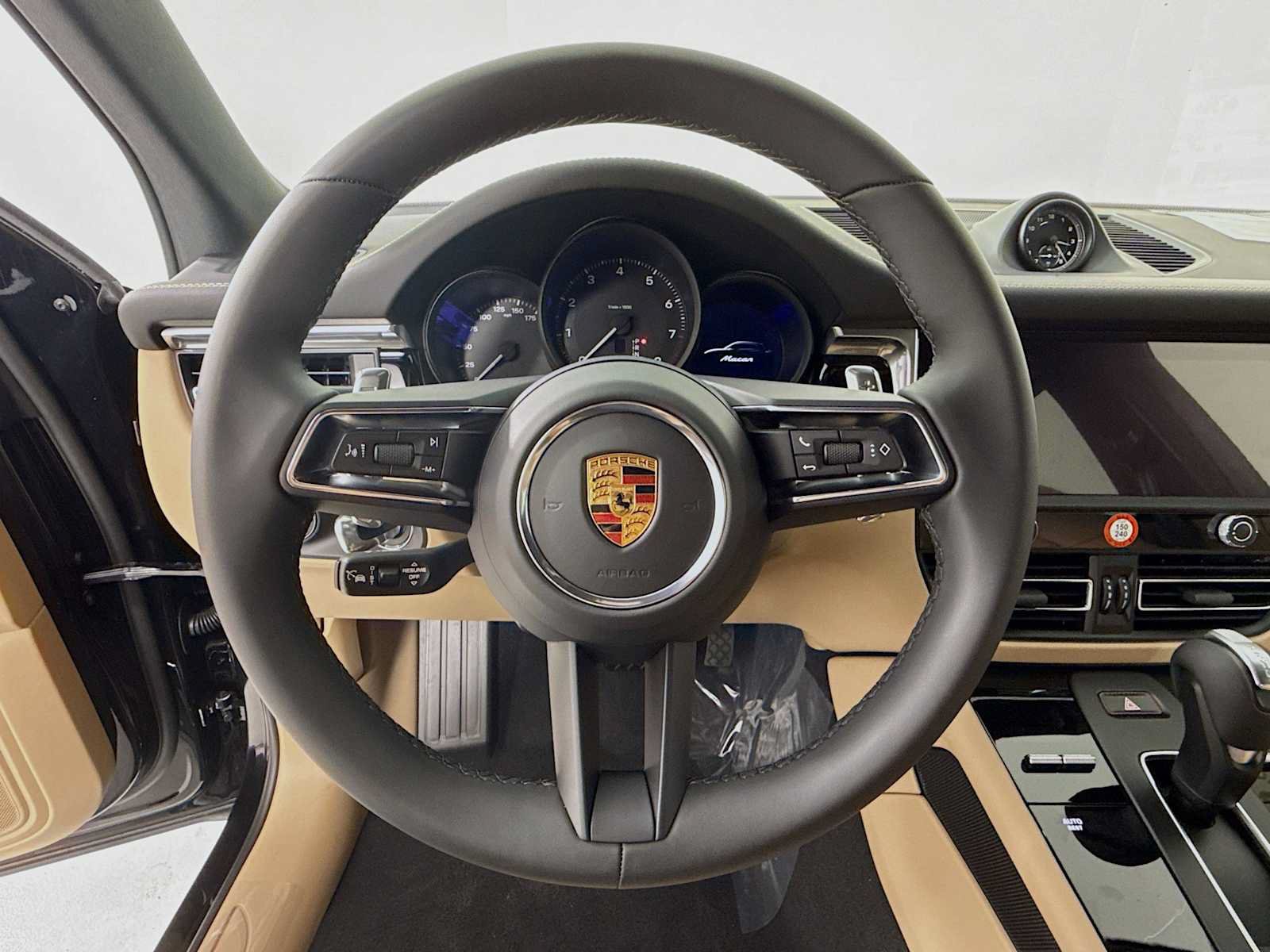 New 2026 Porsche Macan AWD/4WD image 15