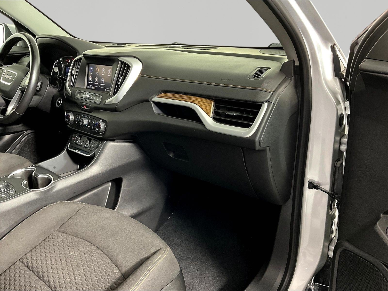 Used 2021 GMC Terrain SLE w/ Driver Convenience Package AWD/4WD image 27