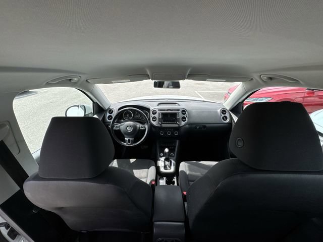 Used 2017 Volkswagen Tiguan Limited w/ Premium Package AWD/4WD image 19