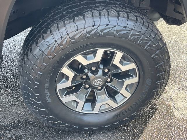 Used 2019 Toyota Tacoma TRD Off-Road AWD/4WD image 28